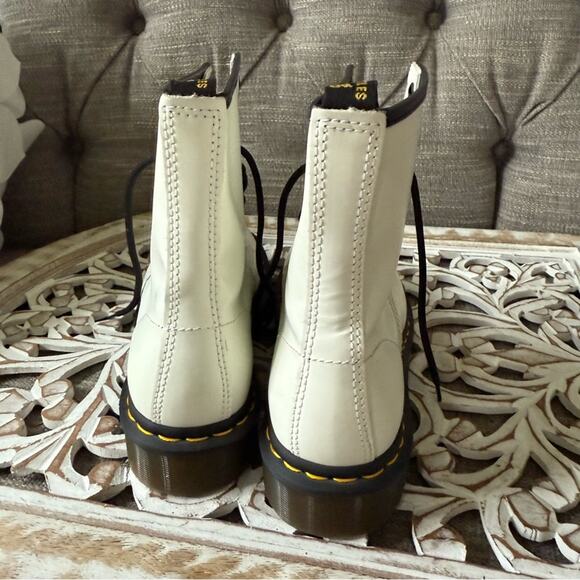 Dr. Martens White Combat Ankle 11821 Boots Women’s 8 - Picture 4 of 9